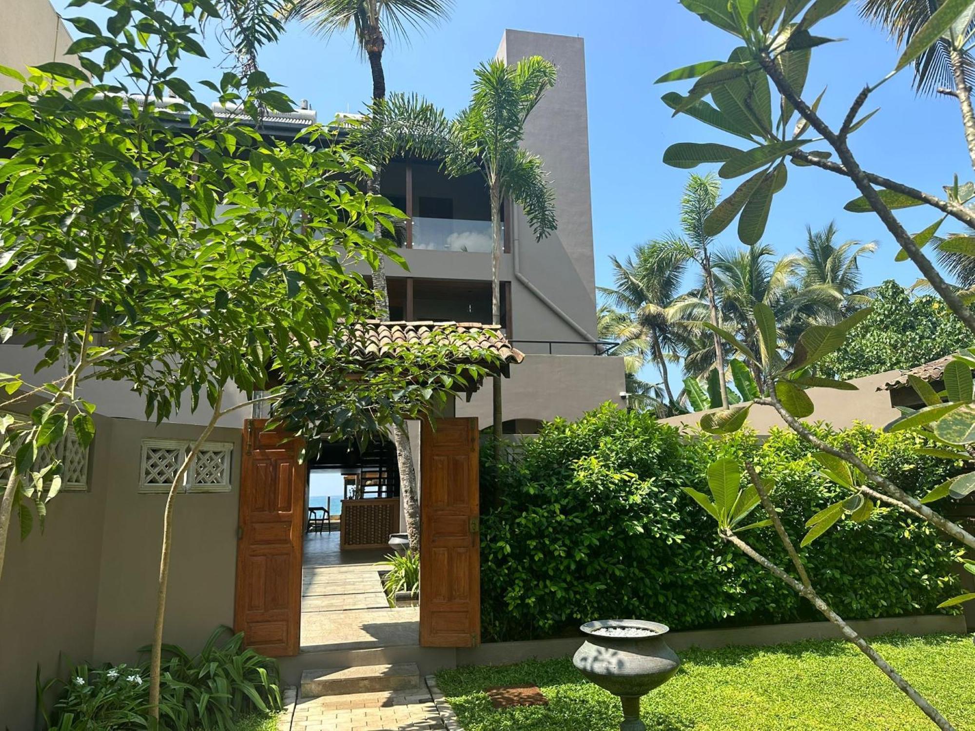 Bk Beach Boutique Hotel - Hikkaduwa Extérieur photo