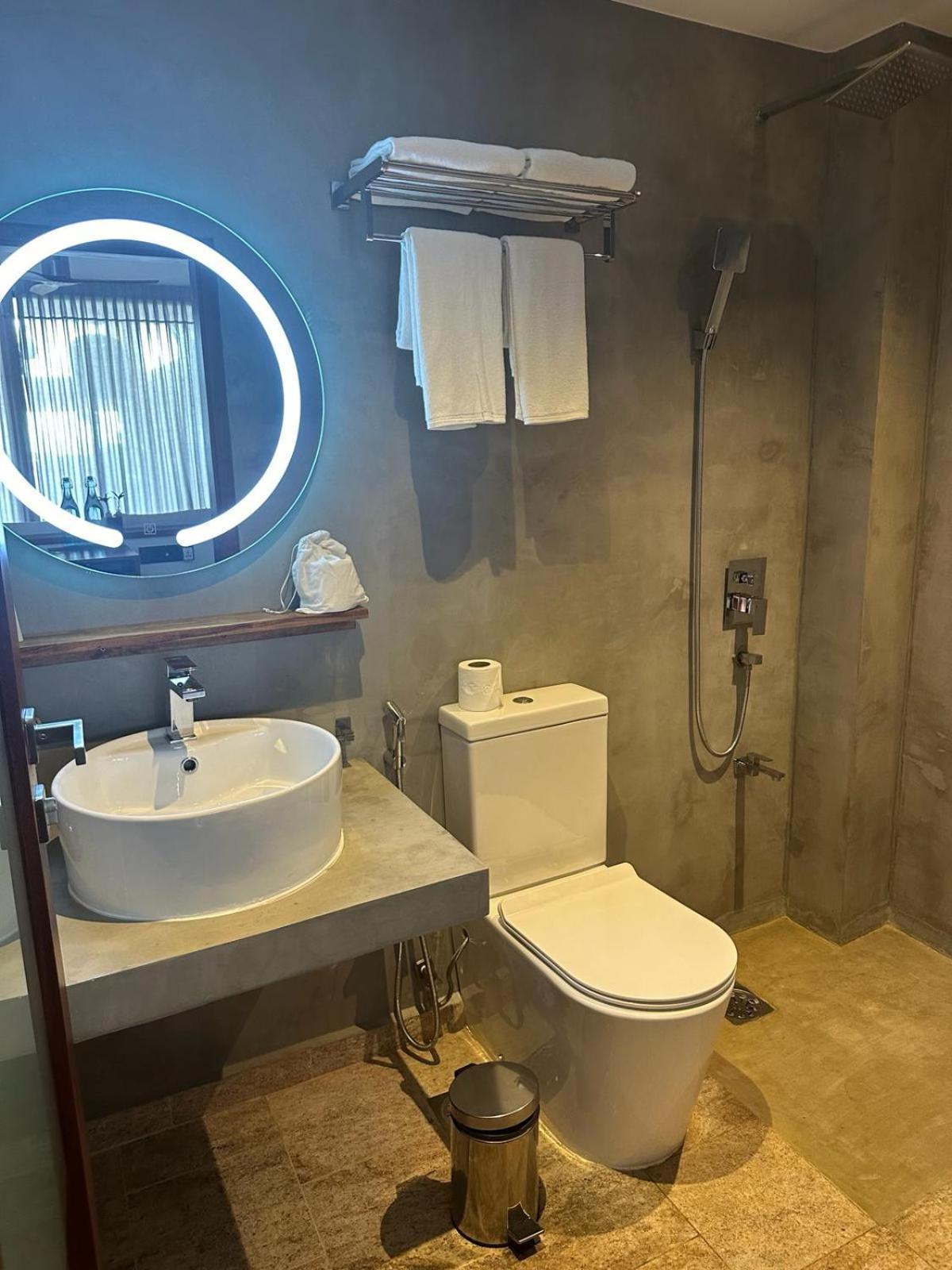 Bk Beach Boutique Hotel - Hikkaduwa Extérieur photo